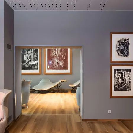 ホテル Art'otel Mitte, Powered By Radisson 4*