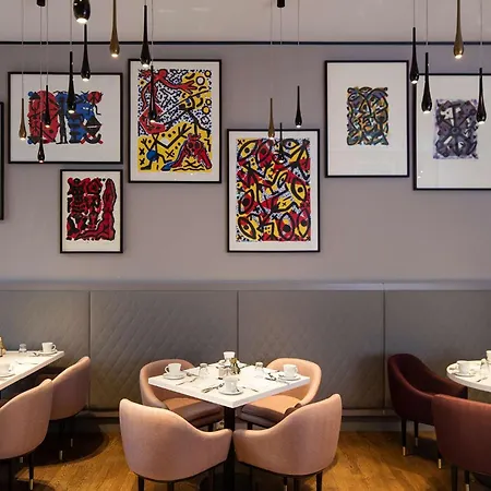 ホテル Art'otel Mitte, Powered By Radisson 4*