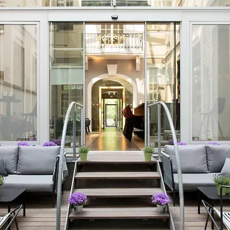 ホテル Art'otel Mitte, Powered By Radisson 4*