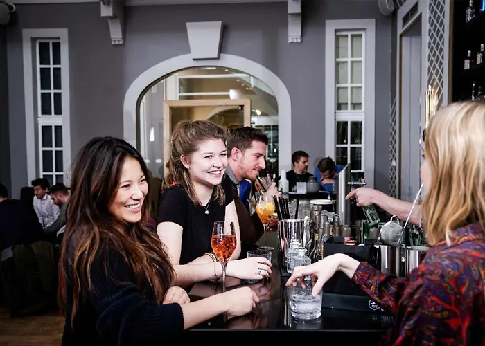 酒店 Art'otel Mitte, Powered By Radisson 4*