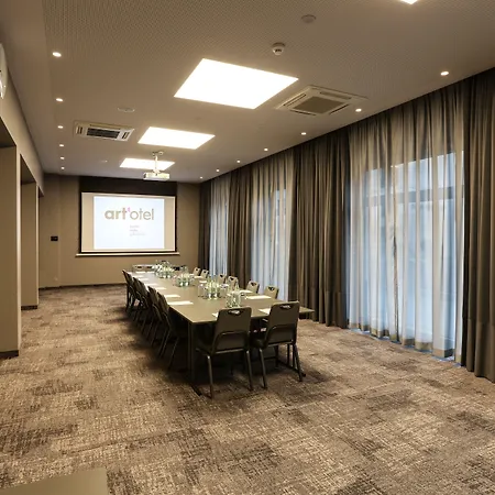 Отель Art'otel Mitte, Powered By Radisson