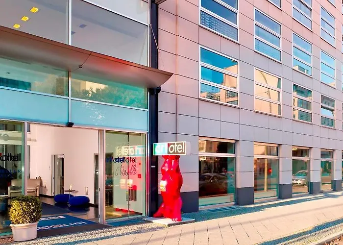 فندق Art'otel Mitte, Powered By Radisson